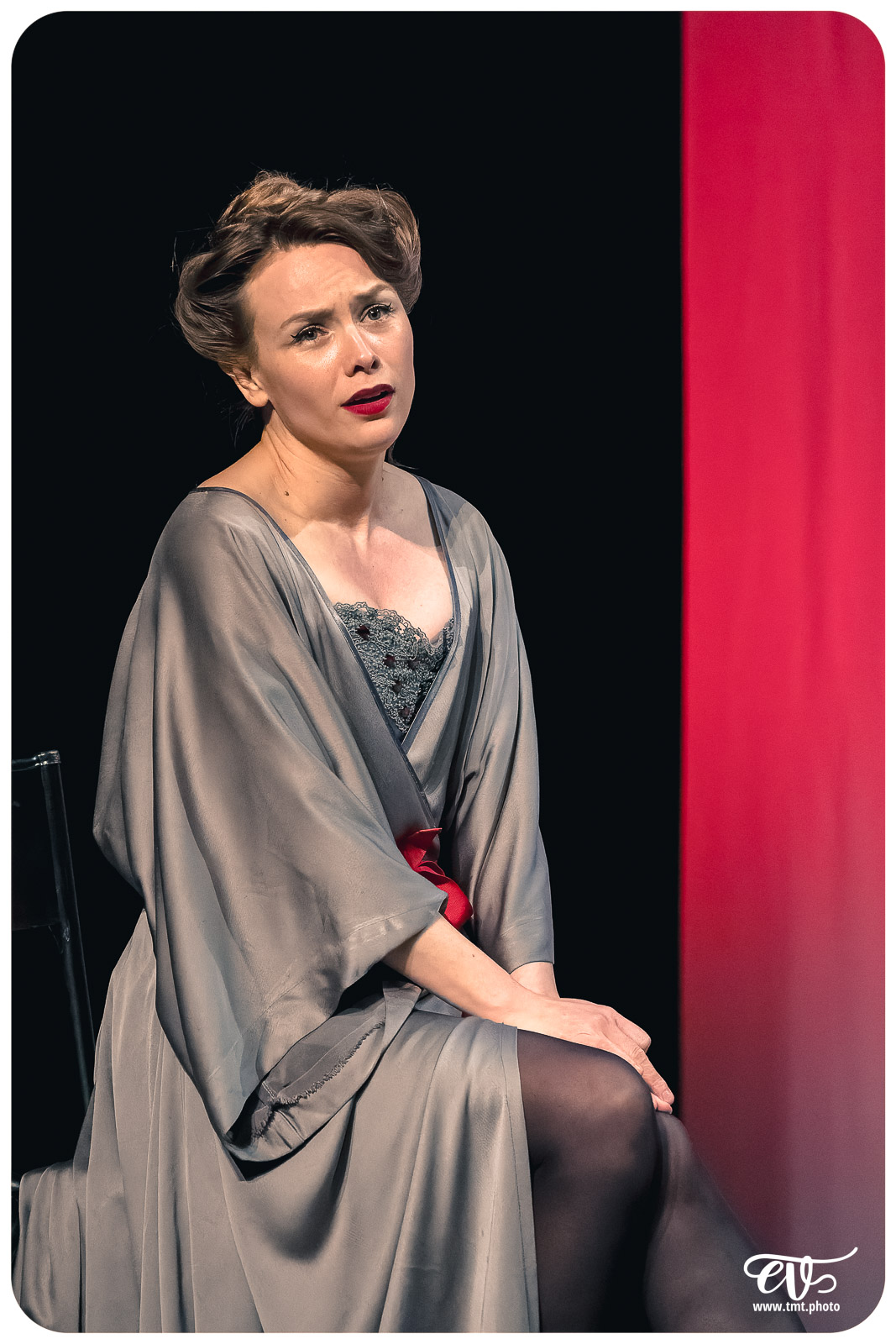 UN FIL A LA PATTE (CIE VIVA)